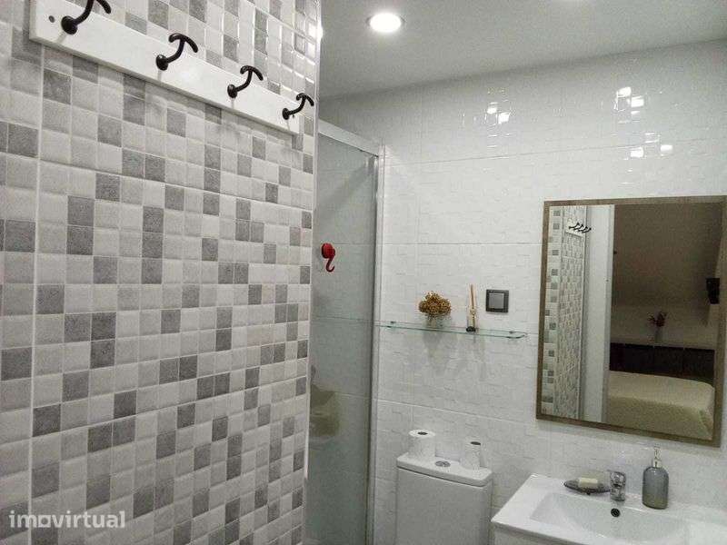 Apartamento T1 duplex com Lugar em garagem - Grande imagem: 5/10