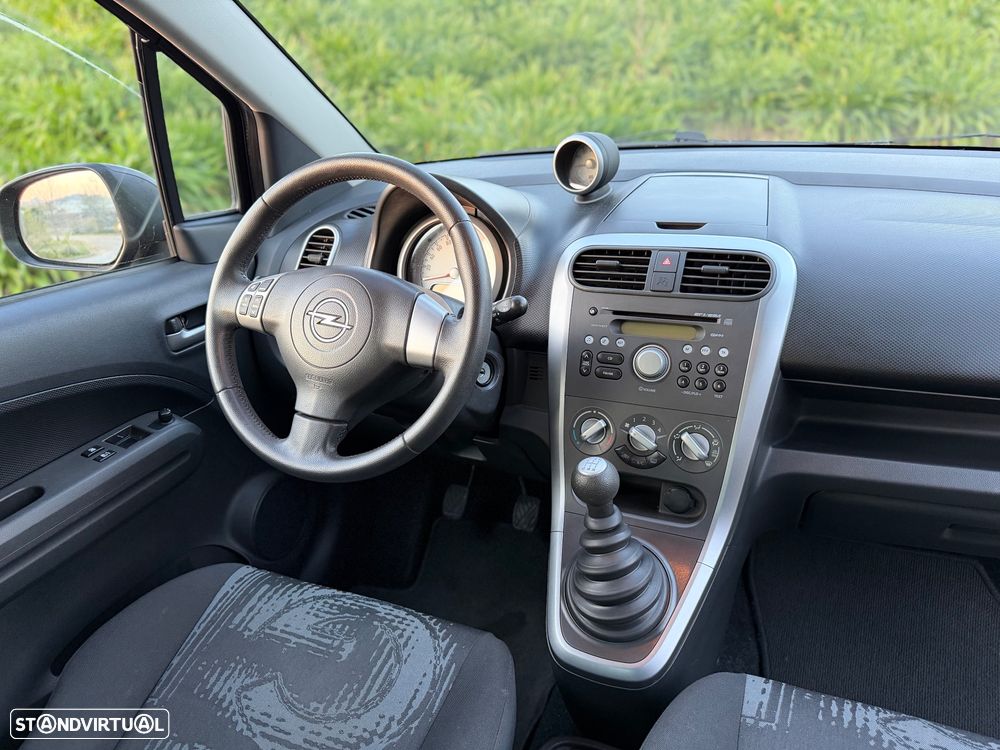 Opel Agila 1.0 Essentia - 10