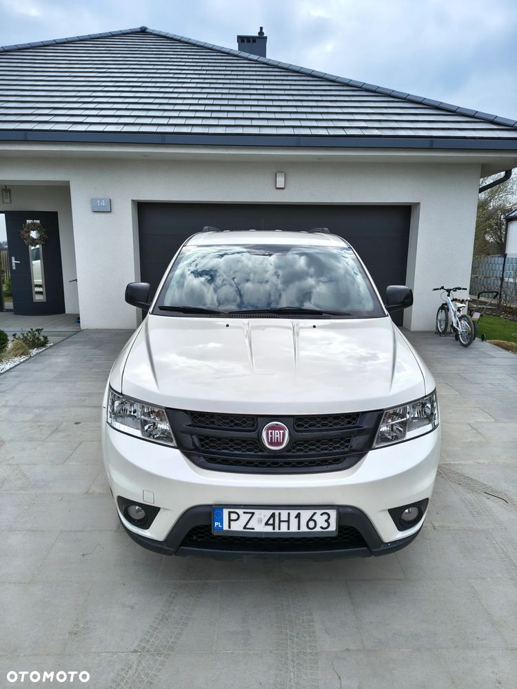 Fiat Freemont 2.0 Multijet Black Code AWD - 3