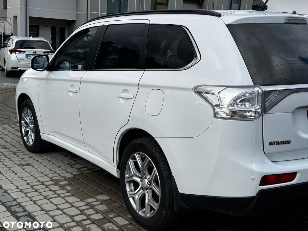 Mitsubishi Outlander PHEV Instyle NAVI + - 3