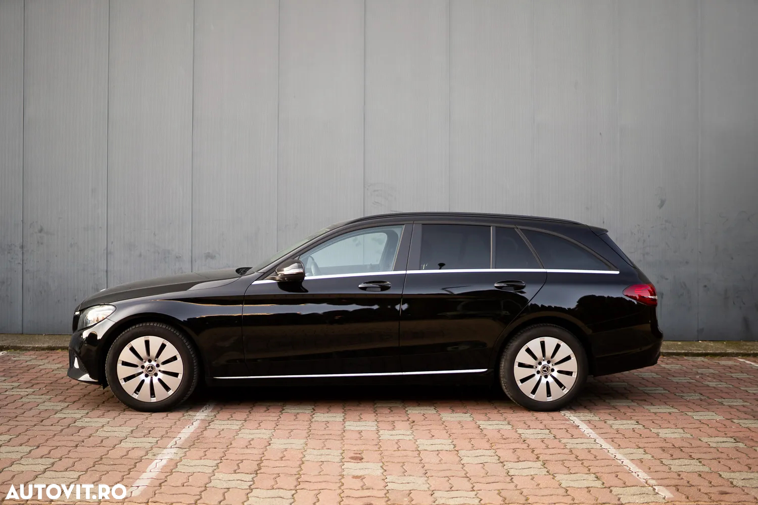 Mercedes-Benz C 220 d T 9G-TRONIC Avantgarde - 2