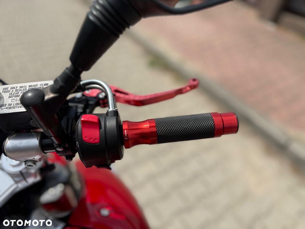 Suzuki GW 250 - 25