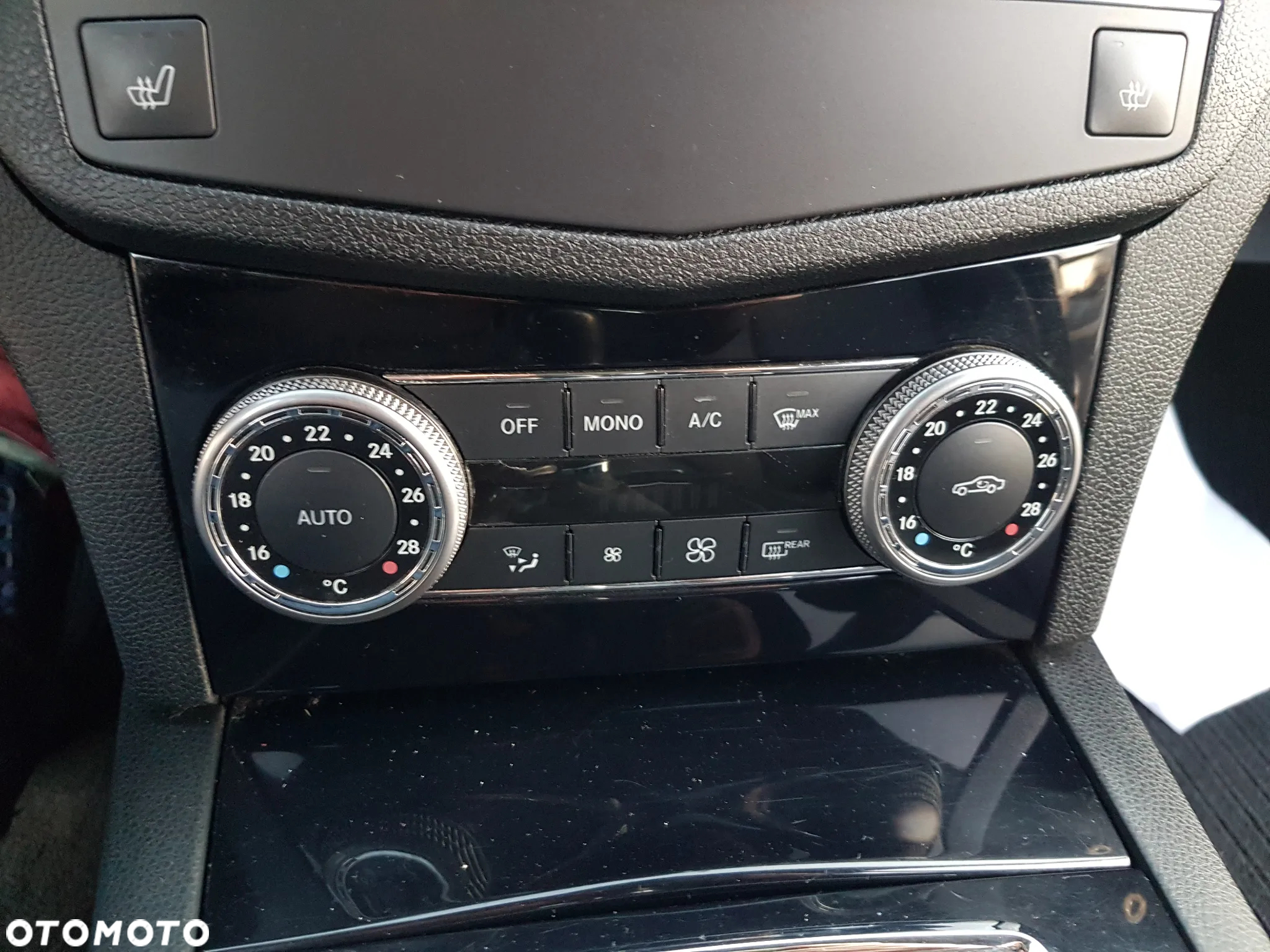 Mercedes-Benz Klasa C 200 T (BlueEFFICIENCY) Avantgarde - 21