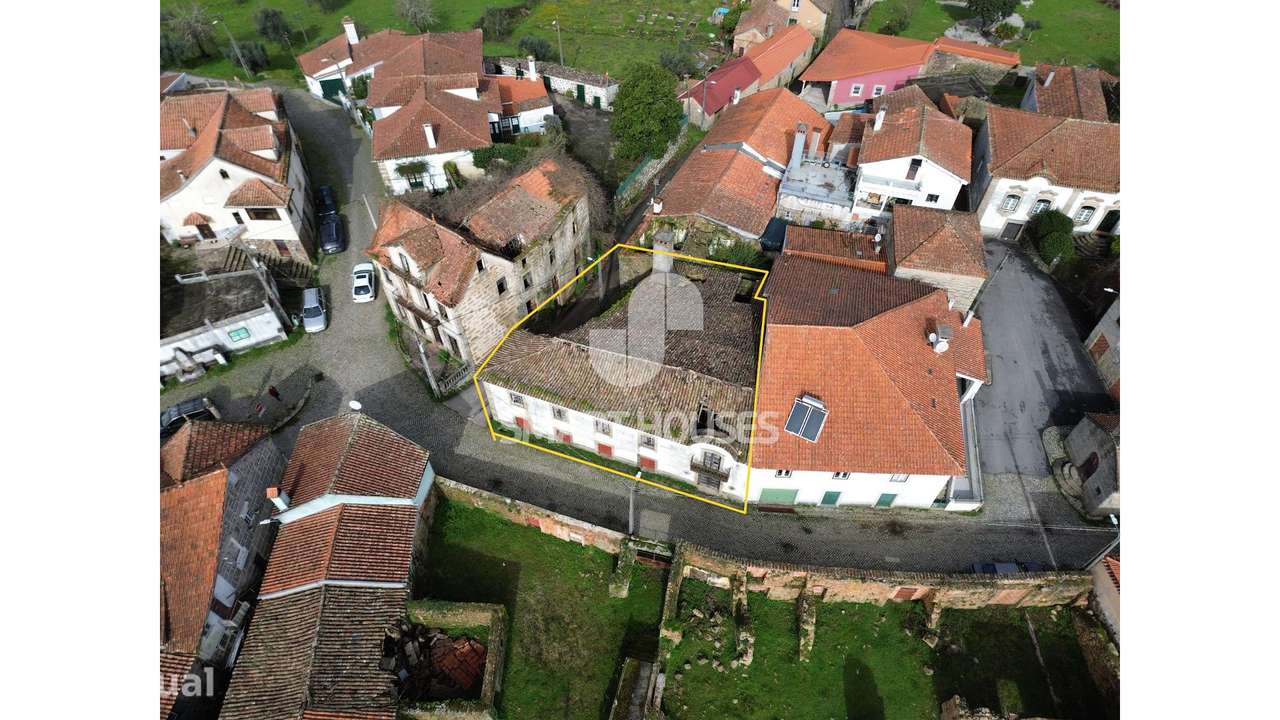 Solar em Ázere p/ reconstruir - Grande imagem: 3/8