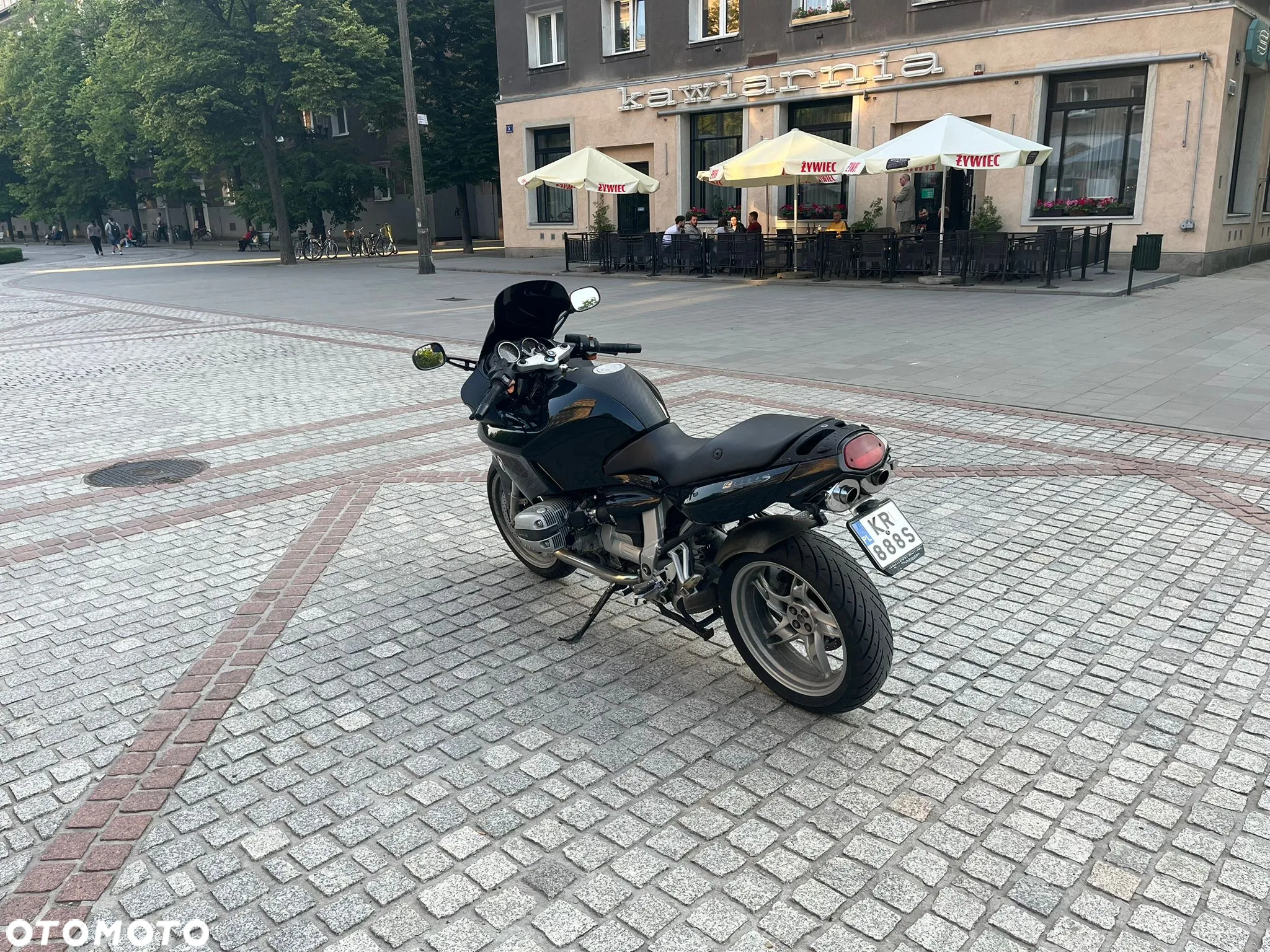 BMW R - 8
