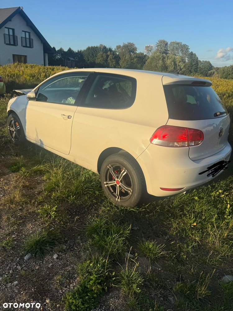 Volkswagen Golf - 2