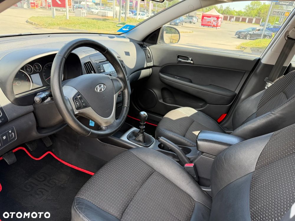 Hyundai i30 1.6 Comfort - 9