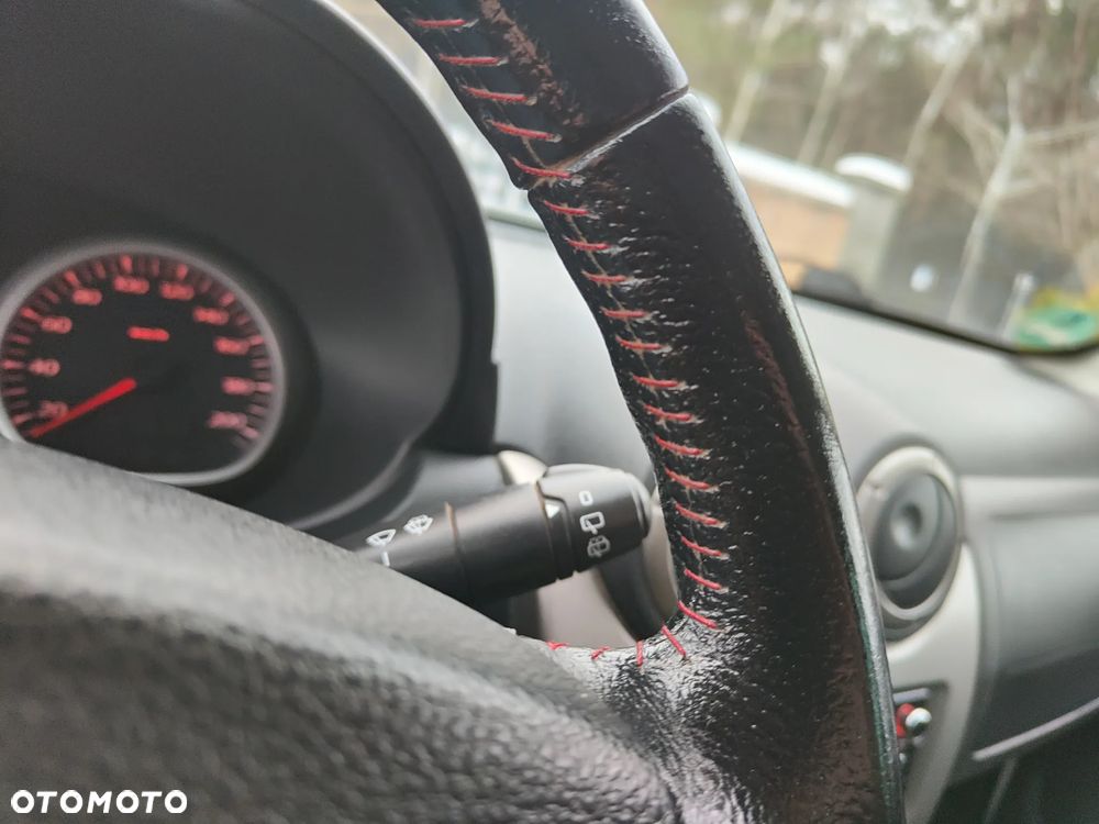 Dacia Duster 1.6 16V 4x4 Prestige - 10