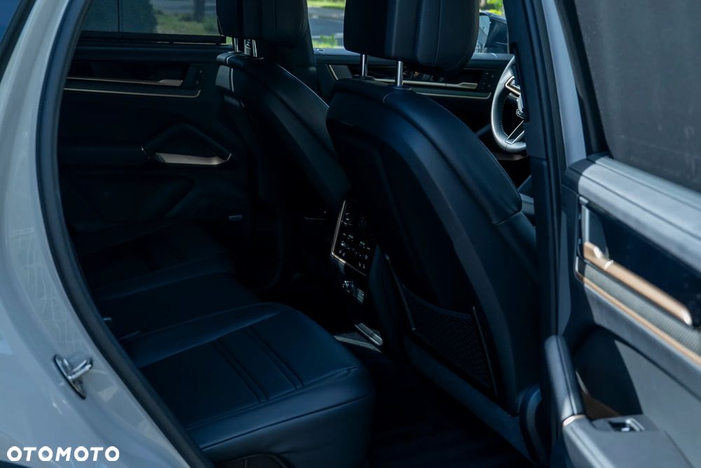 Porsche Cayenne - 13