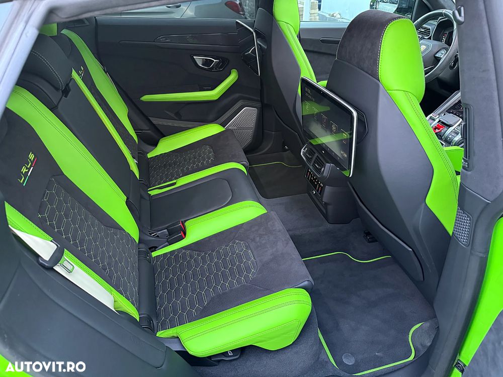 Lamborghini URUS - 31