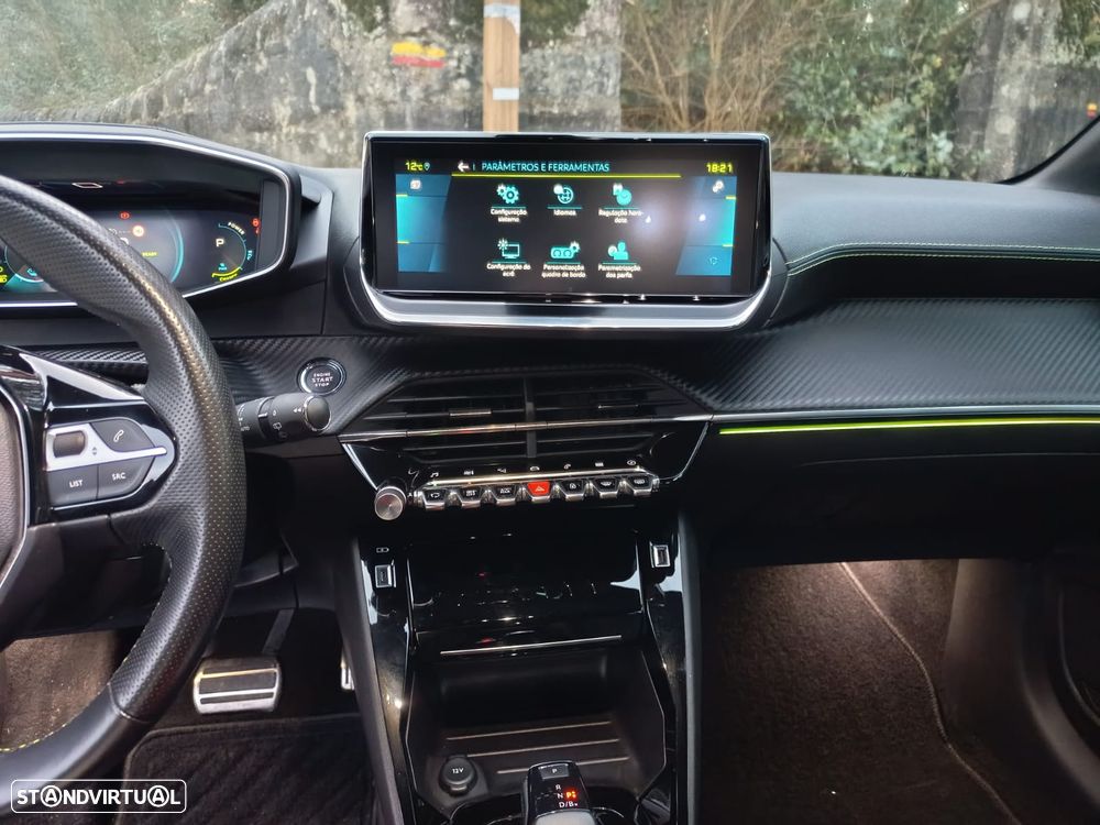 Peugeot e-208 50 kWh GT Line - 11