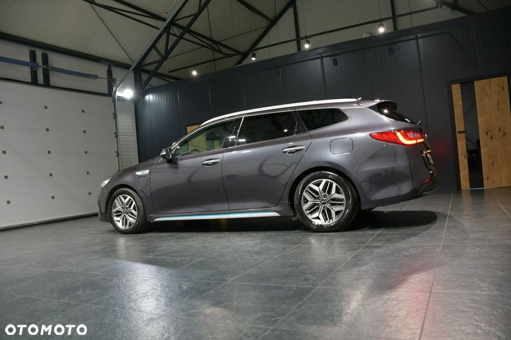 Kia Optima Plug-in Hybrid - 12