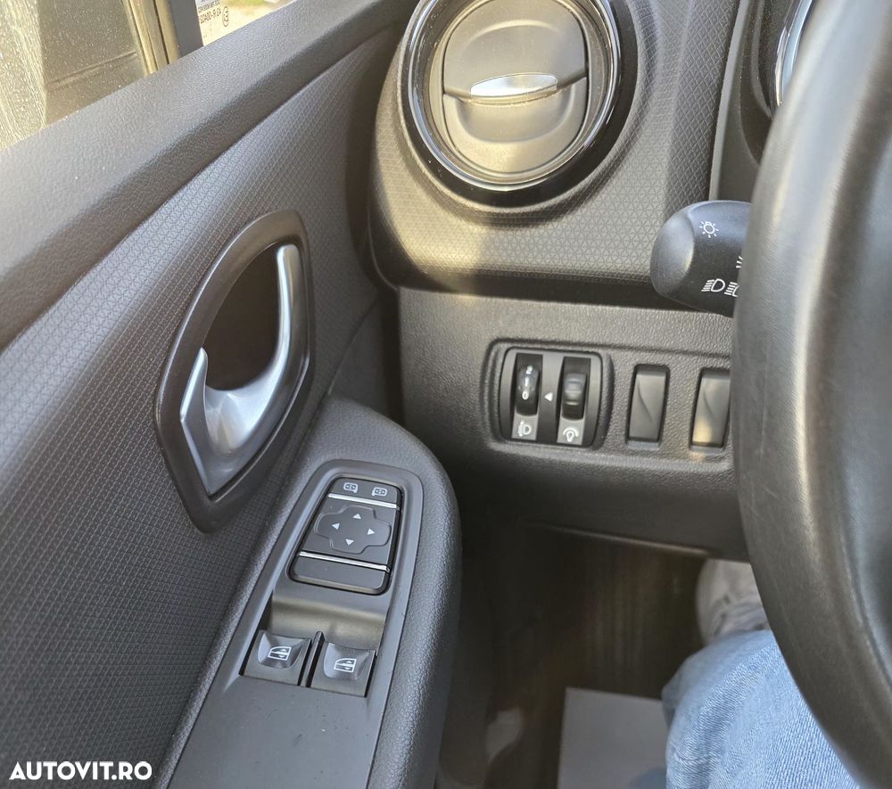 Renault Clio 1.2 16V 75 Limited - 10