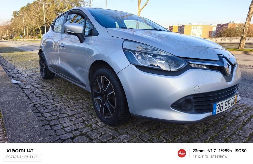 Renault Clio 1.2 16V 75 Collection - 9