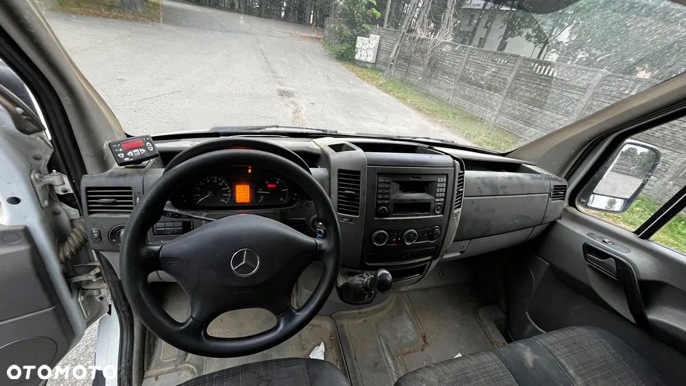 Mercedes-Benz Sprinter - 10