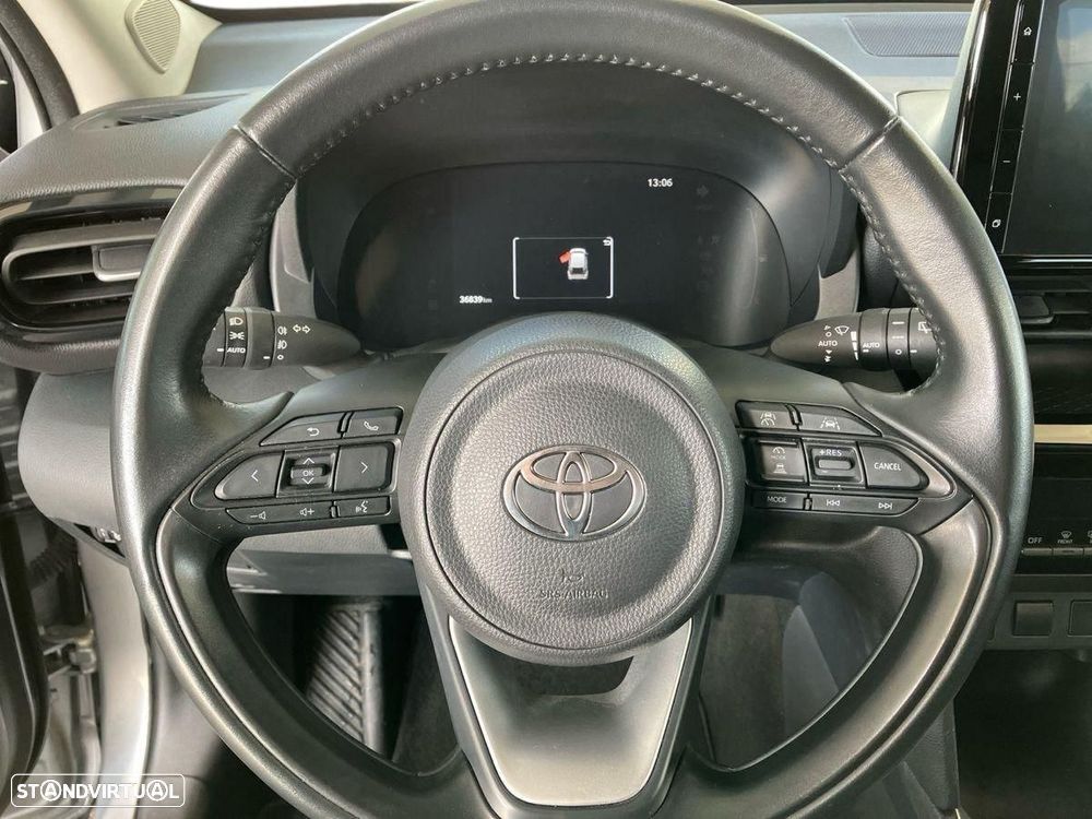 Toyota Yaris Cross 1.5 HDF Comfort Plus - 12