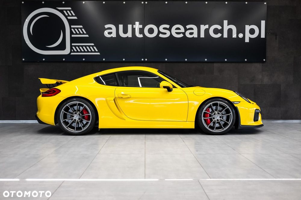 Porsche Cayman GT4 - 9