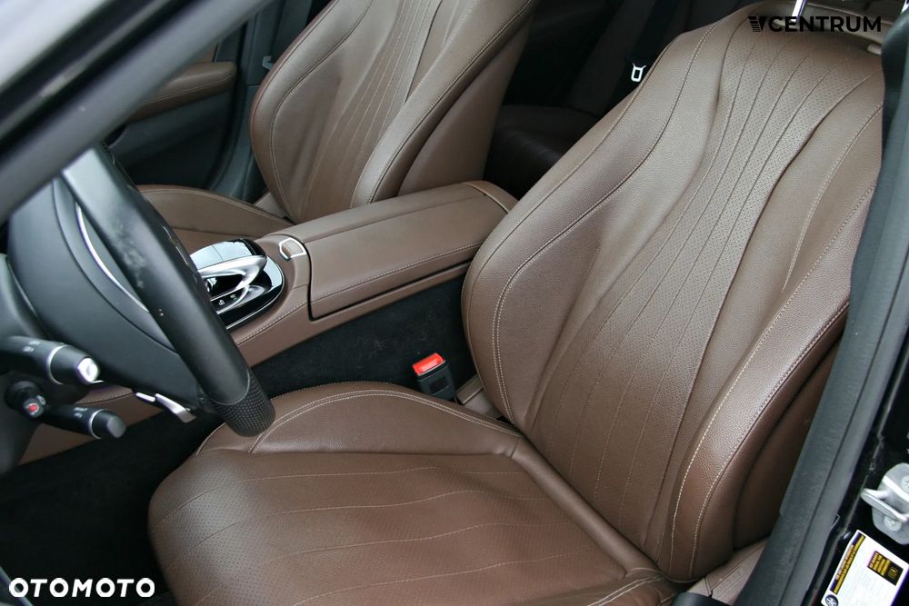 Mercedes-Benz Klasa E 300 9G-TRONIC AMG Line - 9