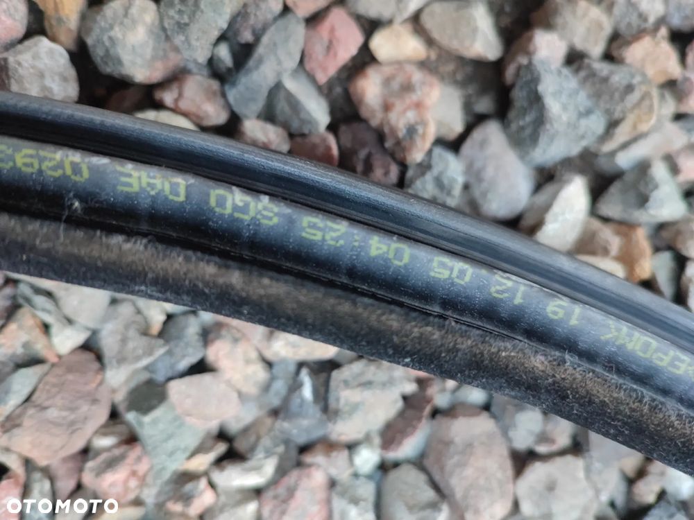 BMW E91 / E91 LCI ORYGINALNE USZCZELKI DRZWI TYŁ LEWA / PRAWA O NR. 51 72 7 247 262 / 51 72 7 164 813 OEM W BARDZO DOBRYM STANIE - 12