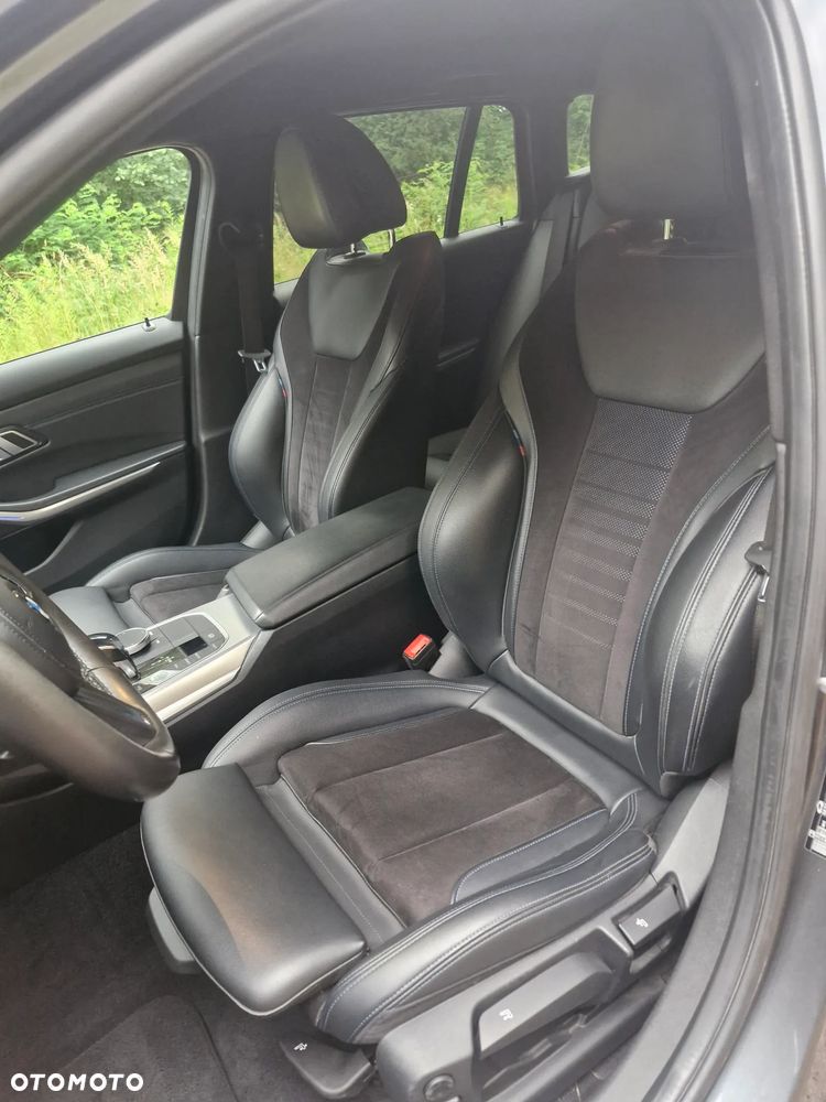 BMW Seria 3 318d M Sport Shadow - 16