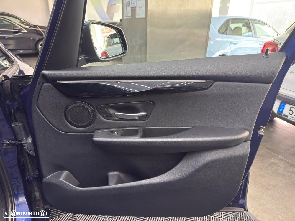 BMW 218 Gran Tourer d 7L Line Sport Auto - 36