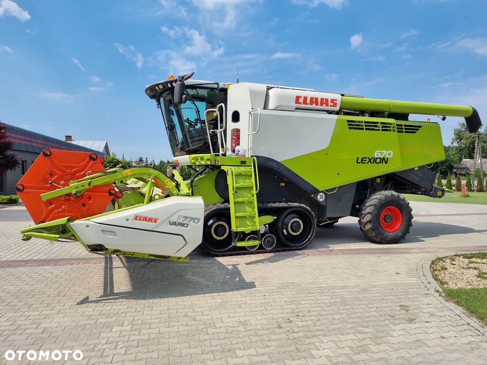 Claas Lexion 670TT - 11