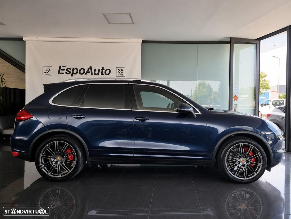 Porsche Cayenne Turbo - 6