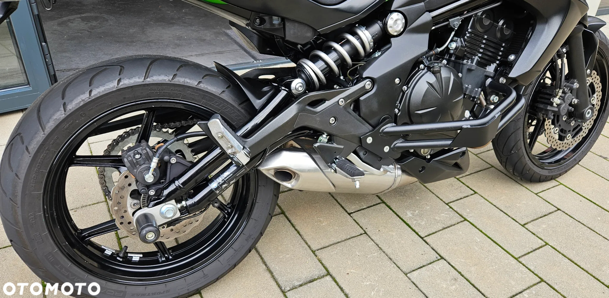 Kawasaki ER - 8