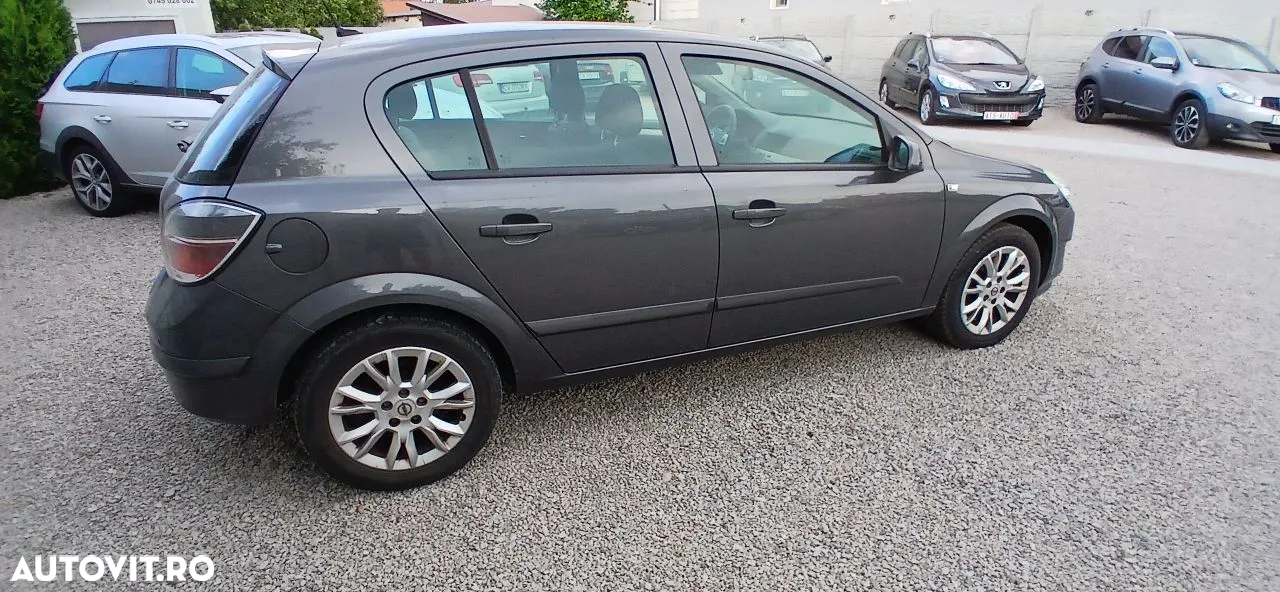 Opel Astra 1.6i 16V Elegance - 2