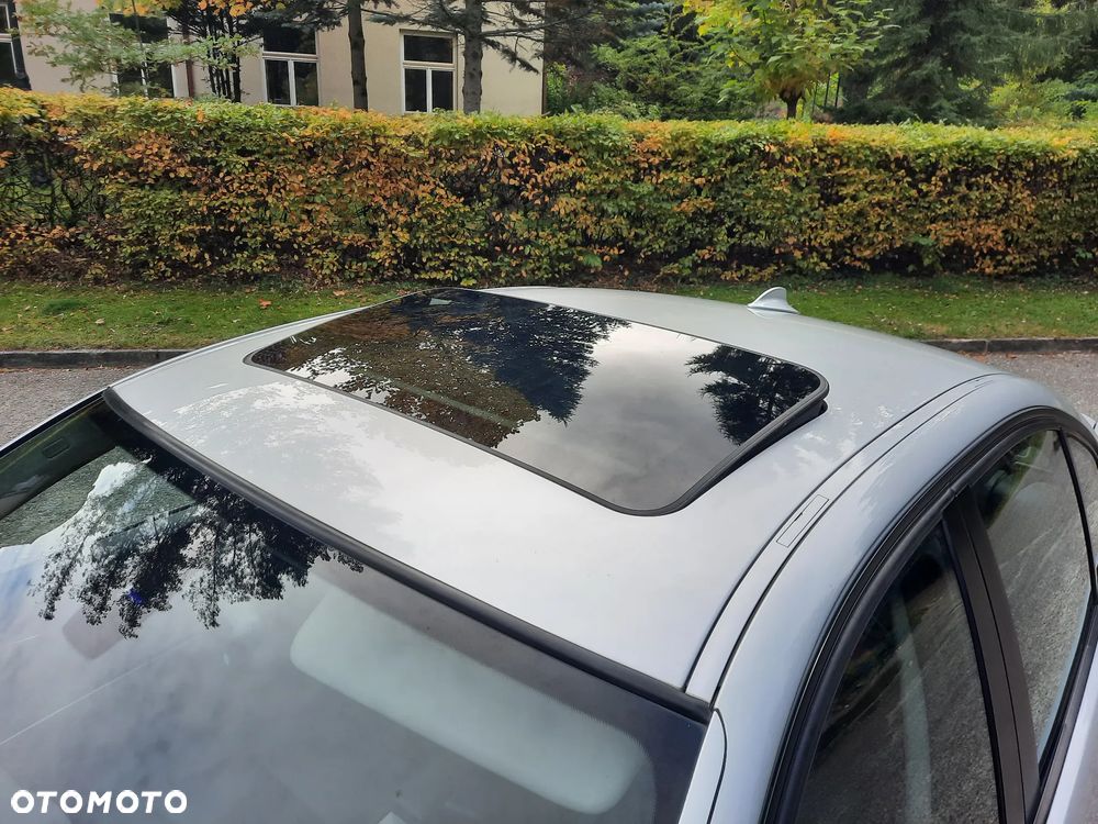 BMW Seria 3 320i Edition Exclusive - 11