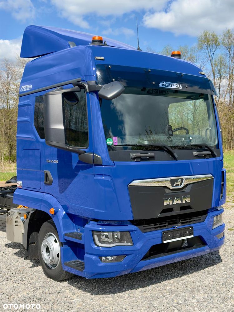 MAN TGL 12.250  /  NOWY MODEL / SYPIALKA / JAK NOWY /E6 /  SERWISOWANY / 2021 / AUTOMAT /  FIRANKA / SPROWADZONY / PIERWSZY WŁAŚCICIEL / LAWETA / KONTENER / DO BYDŁA / POMOC DROGOWA - 14
