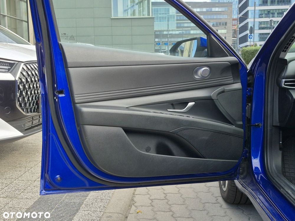 Hyundai Elantra - 10
