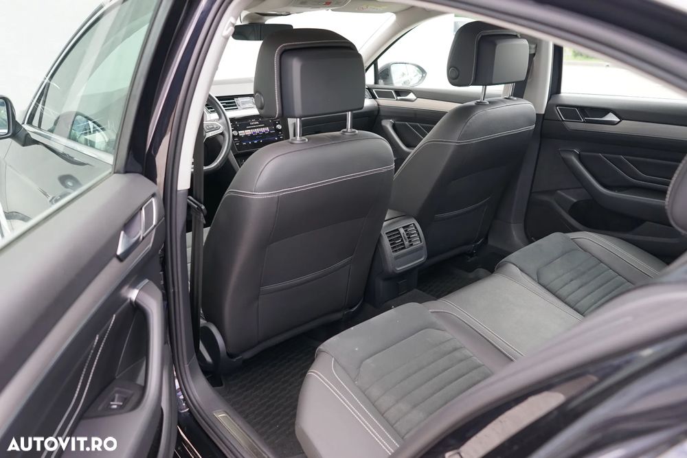 Volkswagen Passat 2.0 TDI DSG 4Mot Highline - 28