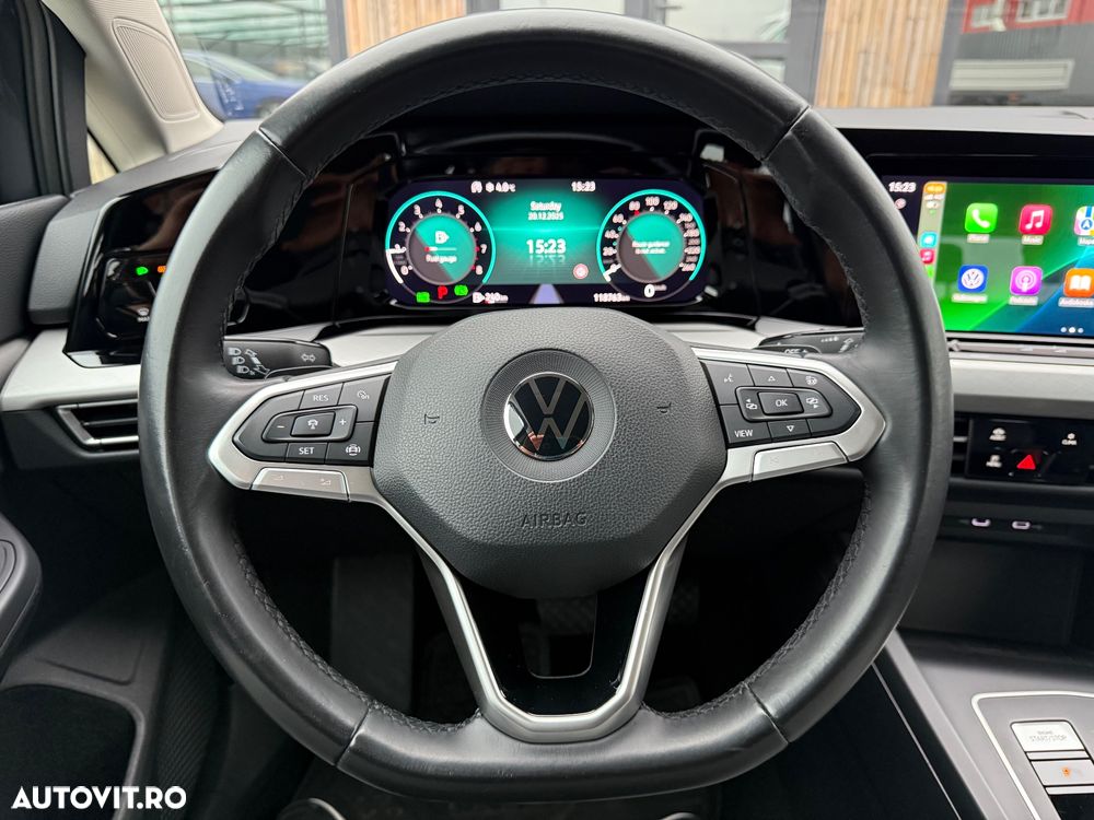 Volkswagen Golf - 26