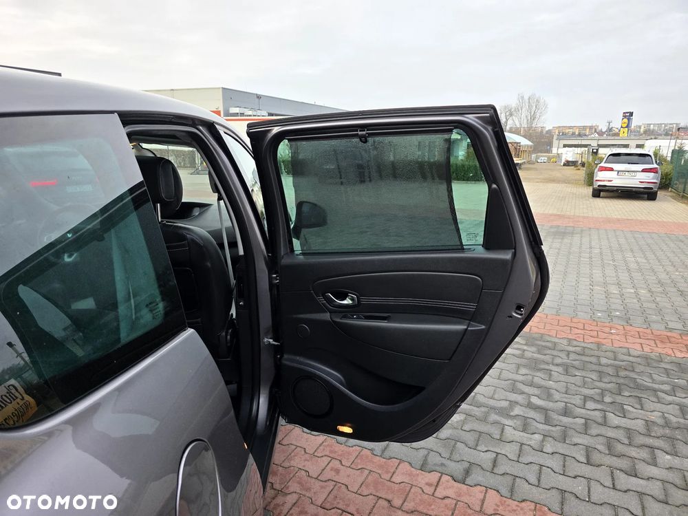 Renault Grand Scenic 2.0 16V 140 CVT Bose Edition - 12