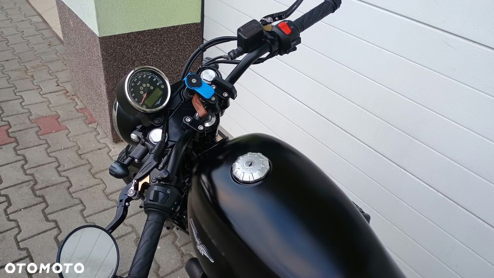 Moto Guzzi V7 - 24