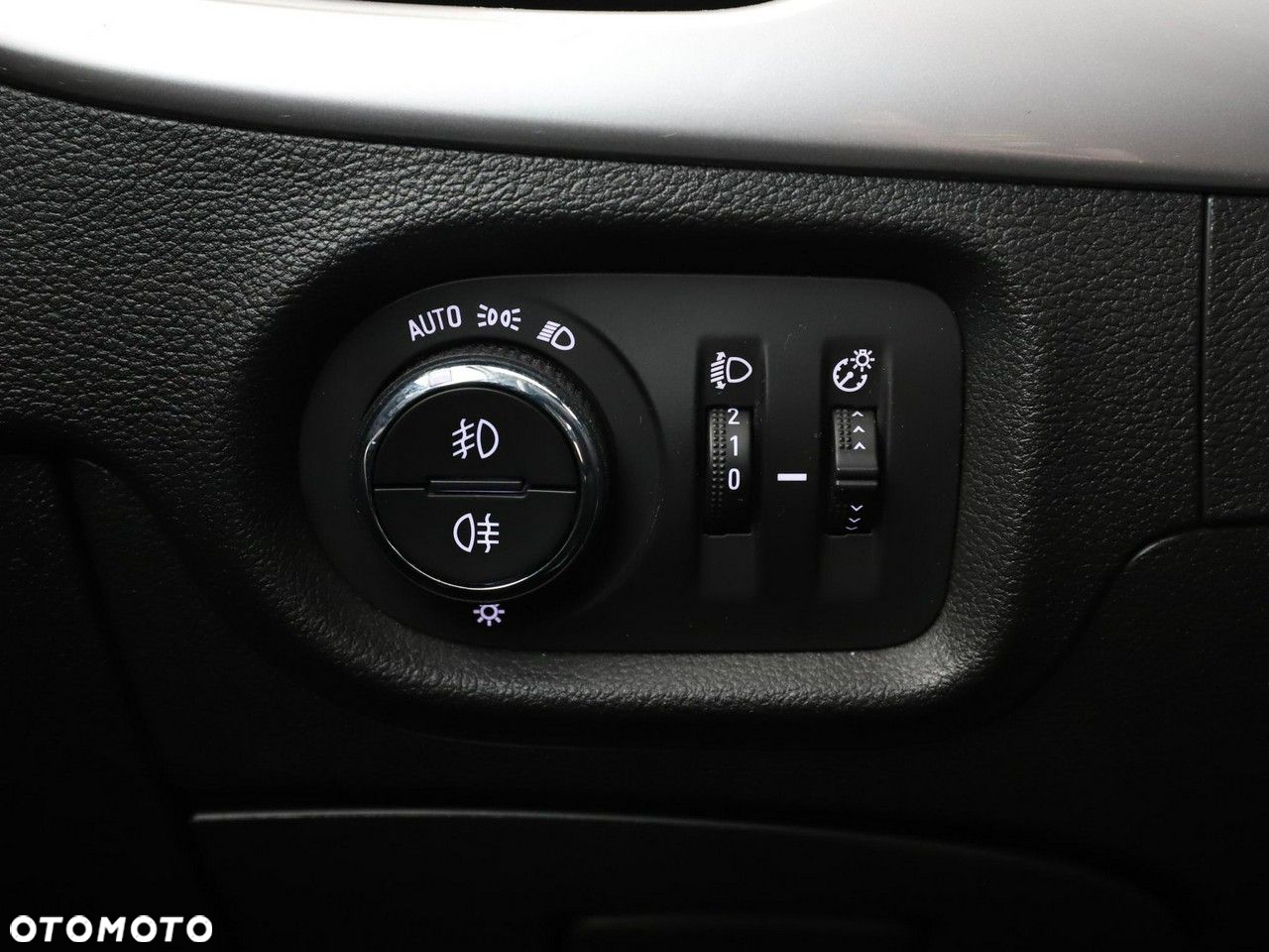 Opel Astra 1.2 Turbo Start/Stop 2020 - 35