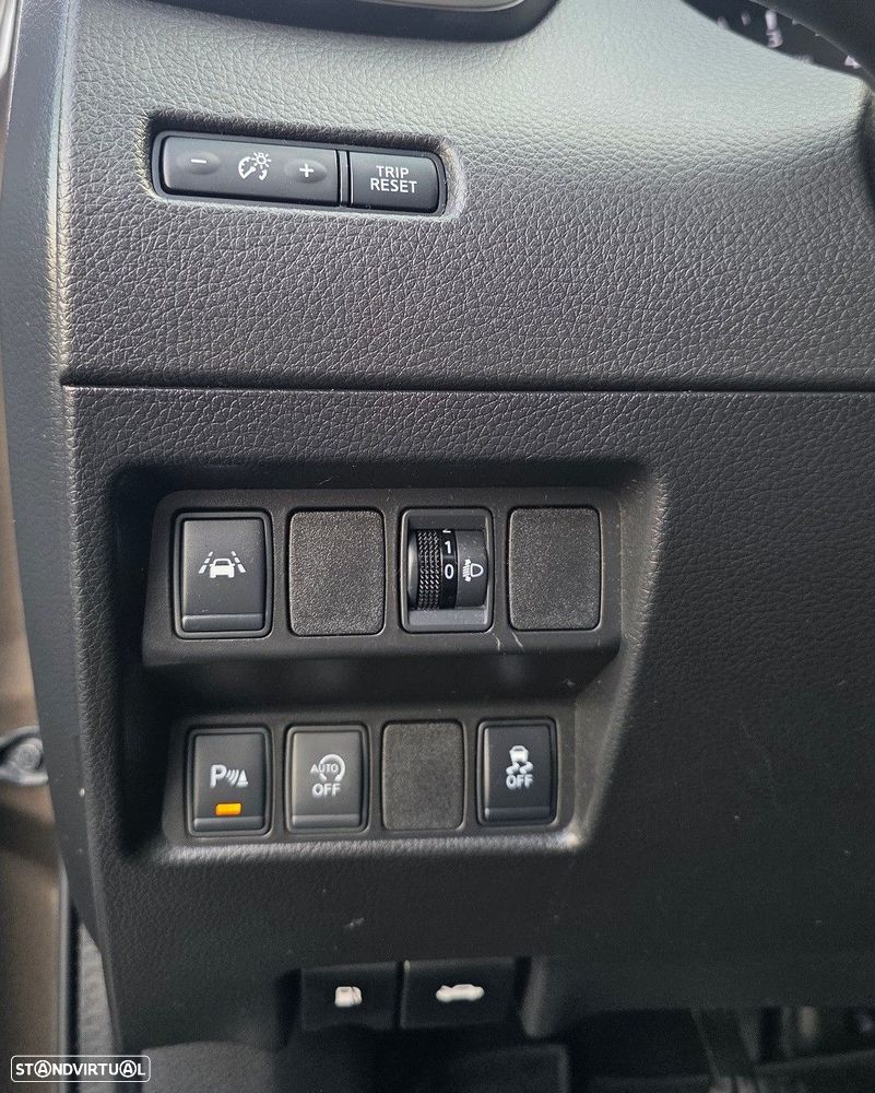 Nissan Qashqai 1.5 dCi N-Connecta 18 - 14