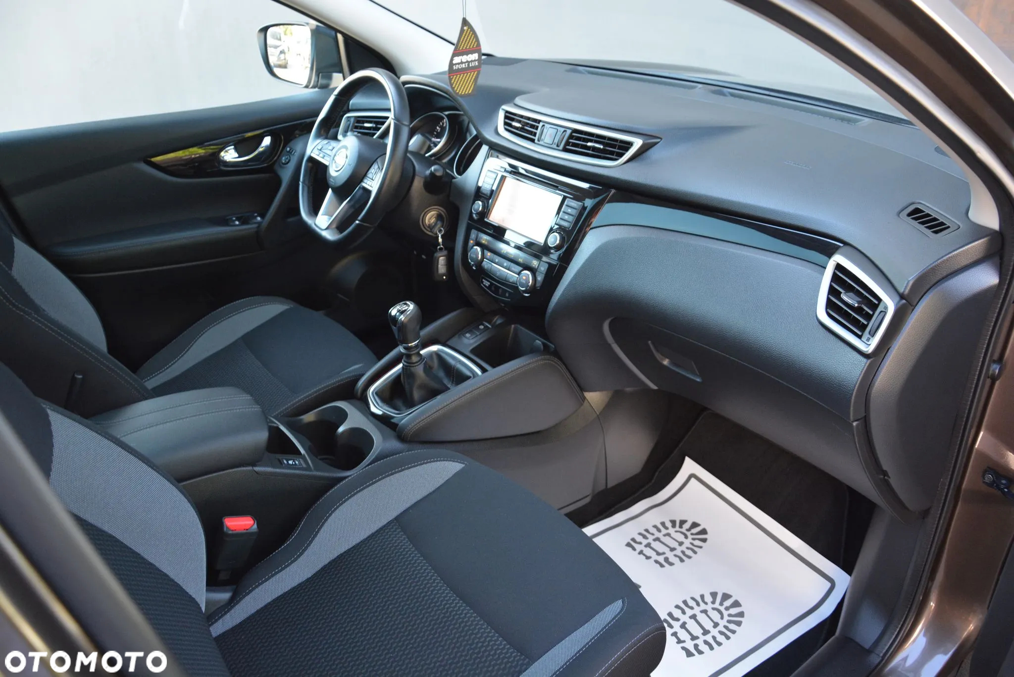 Nissan Qashqai 1.3 DIG-T N-CONNECTA - 21