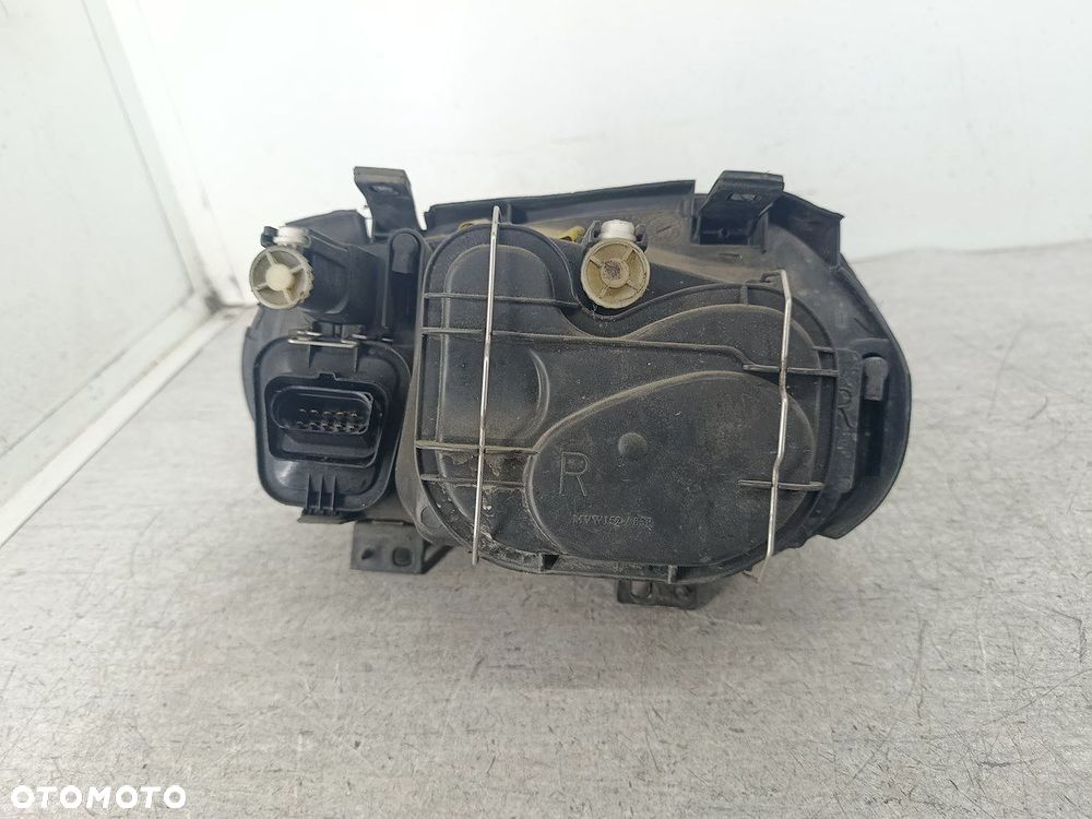 LAMPA PRZÓD PRAWA VW GOLF IV - 3