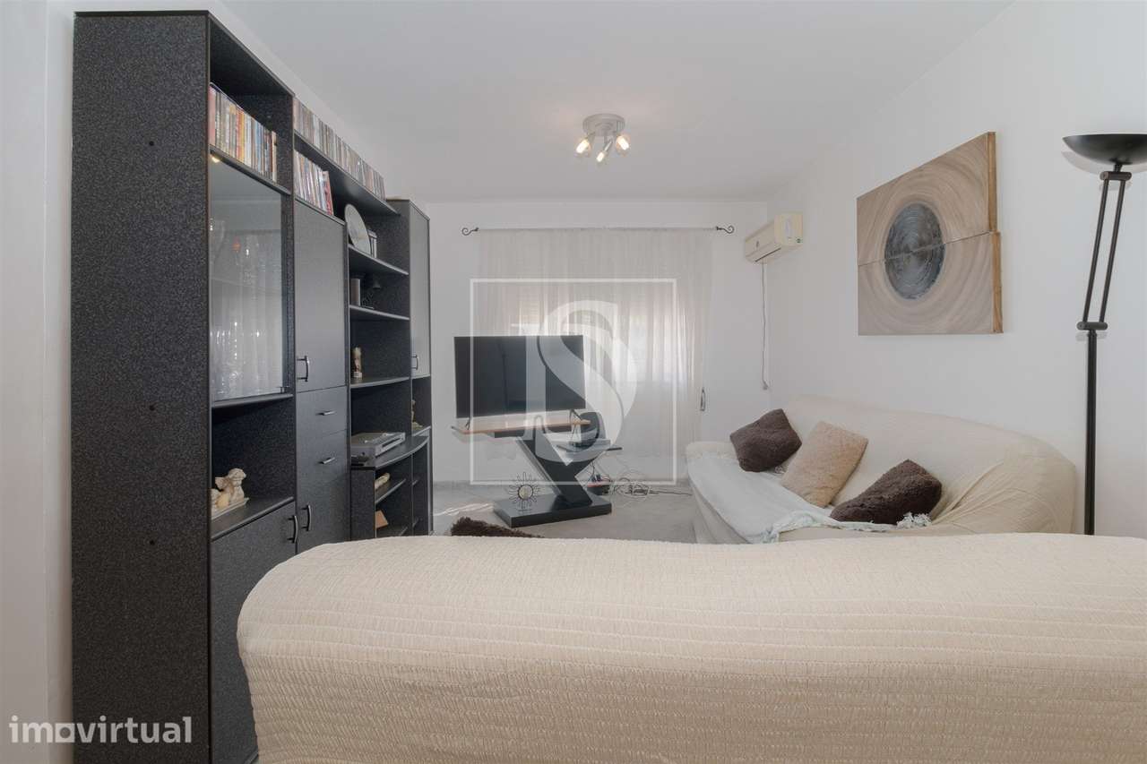 Apartamento T3 Venda em Santo António da Charneca,Barreiro - Grande imagem: 3/16