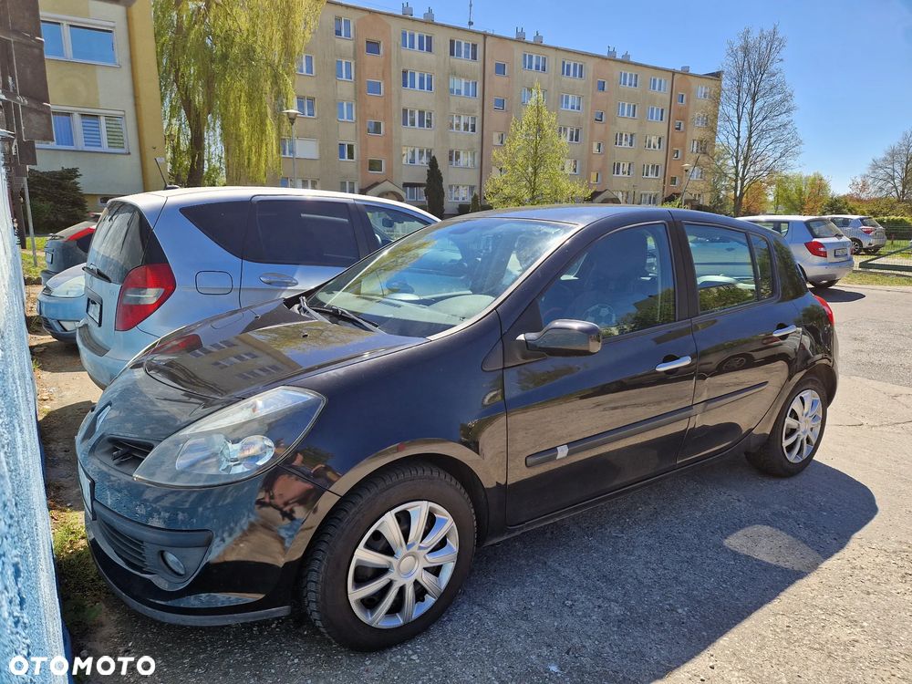 Renault Clio - 1