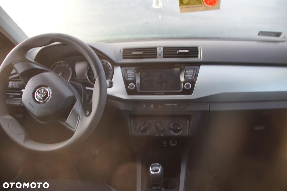 Auto na części - Skoda Fabia III Lift 1.0 TSI 95 KM DKLD QTS LS9R 2021R Silnik Skrzynia Drzwi Klapa Zderzak Błotnik Lampa Lusterko Szyba Deska Kokpit Sterownik Moduł Czujnik Licznik Wyświetlacz Kierownica Panel - 17