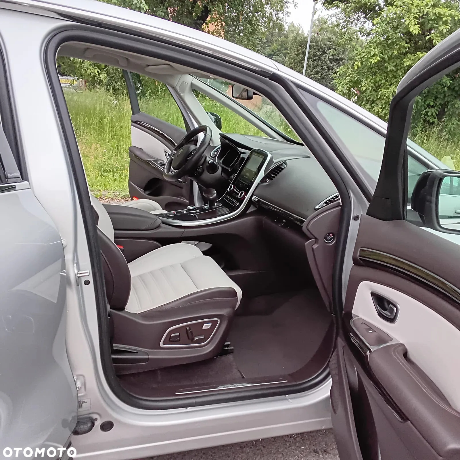 Renault Espace BLUE dCi 160 EDC BUSINESS EDITION - 20