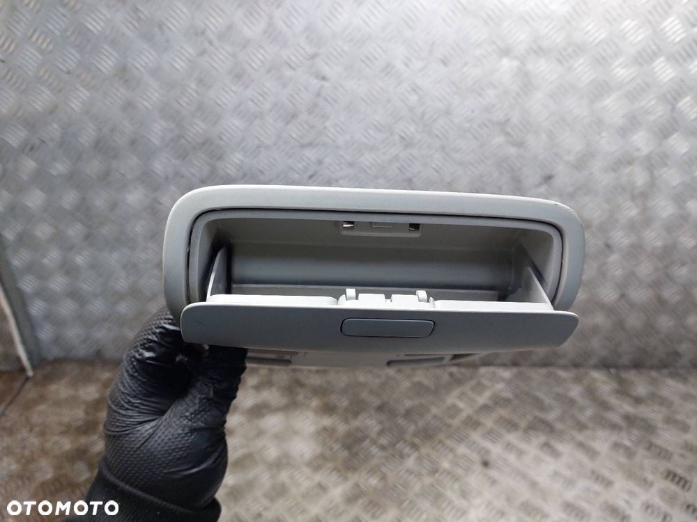 LAMPKA PODSUFITKI VOLKSWAGEN JETTA V 1K0867489C 1K0868837 - 2