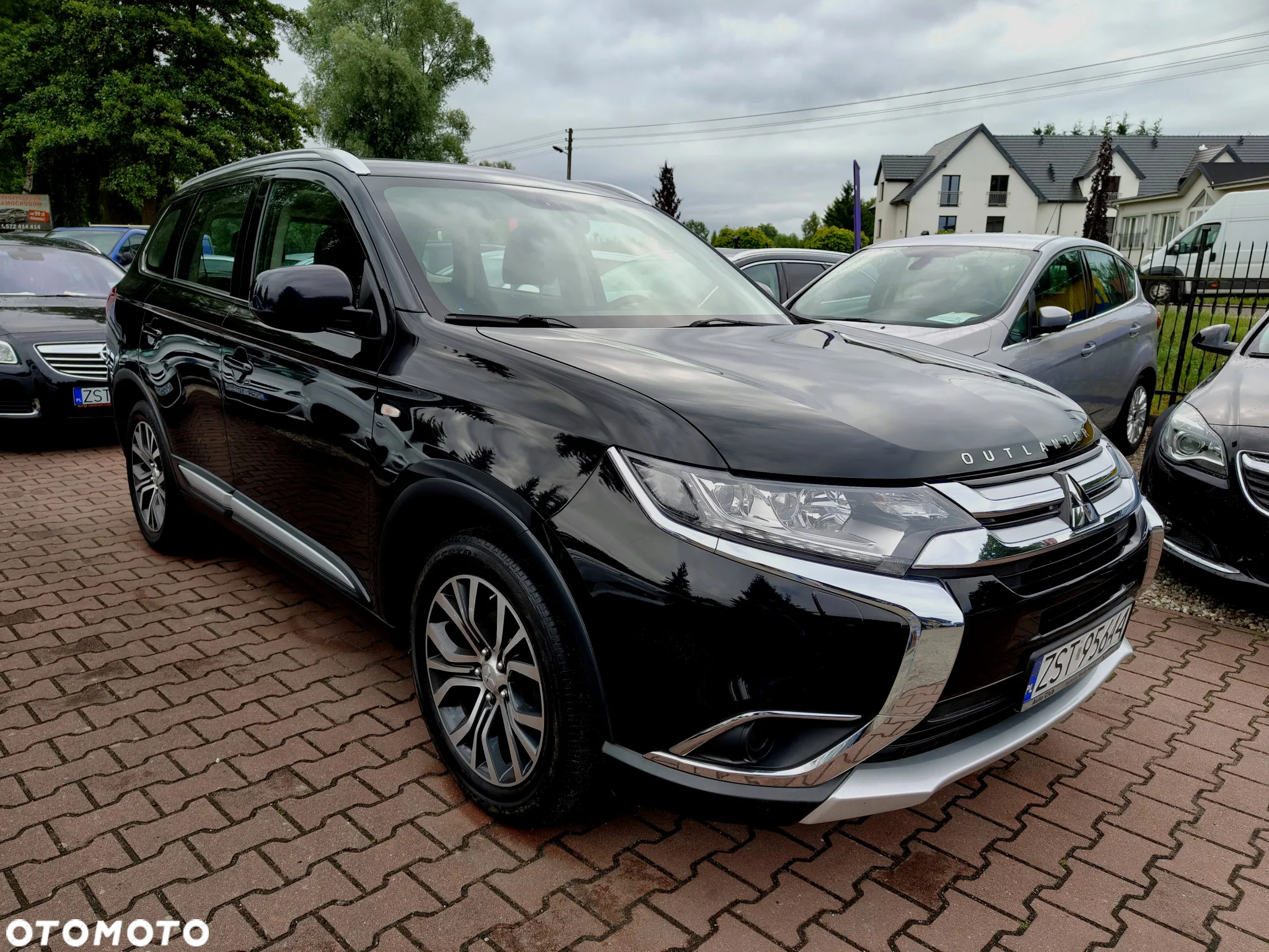 Mitsubishi Outlander 2.0 City Style 2WD - 2