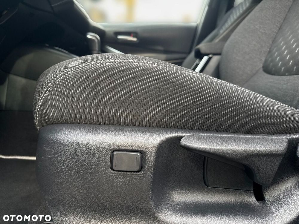 Toyota Corolla - 21