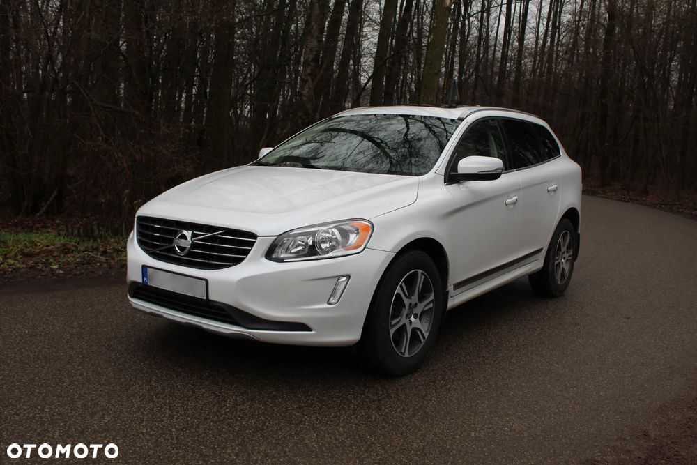Volvo XC 60 T6 AWD Momentum - 2