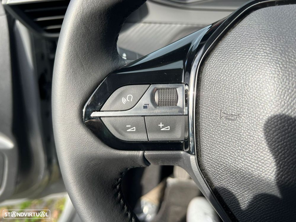 Peugeot 208 1.2 PureTech Active - 17