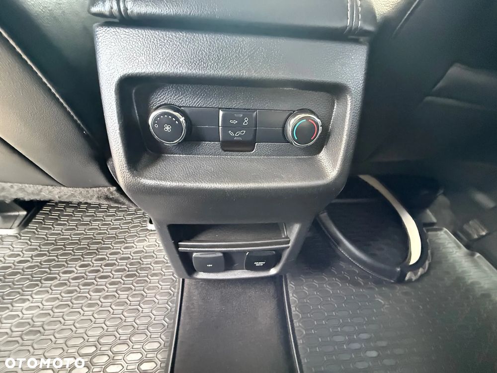 Ford S-Max 2.0 TDCi 4WD Titanium PowerShift - 21